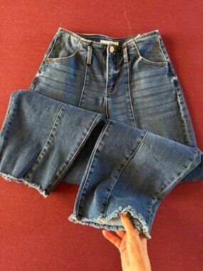 Risen 1/25 High-Waisted Wide Leg Barrel Jeans Frayed Hem - Relaxed, Slouchy Fit
